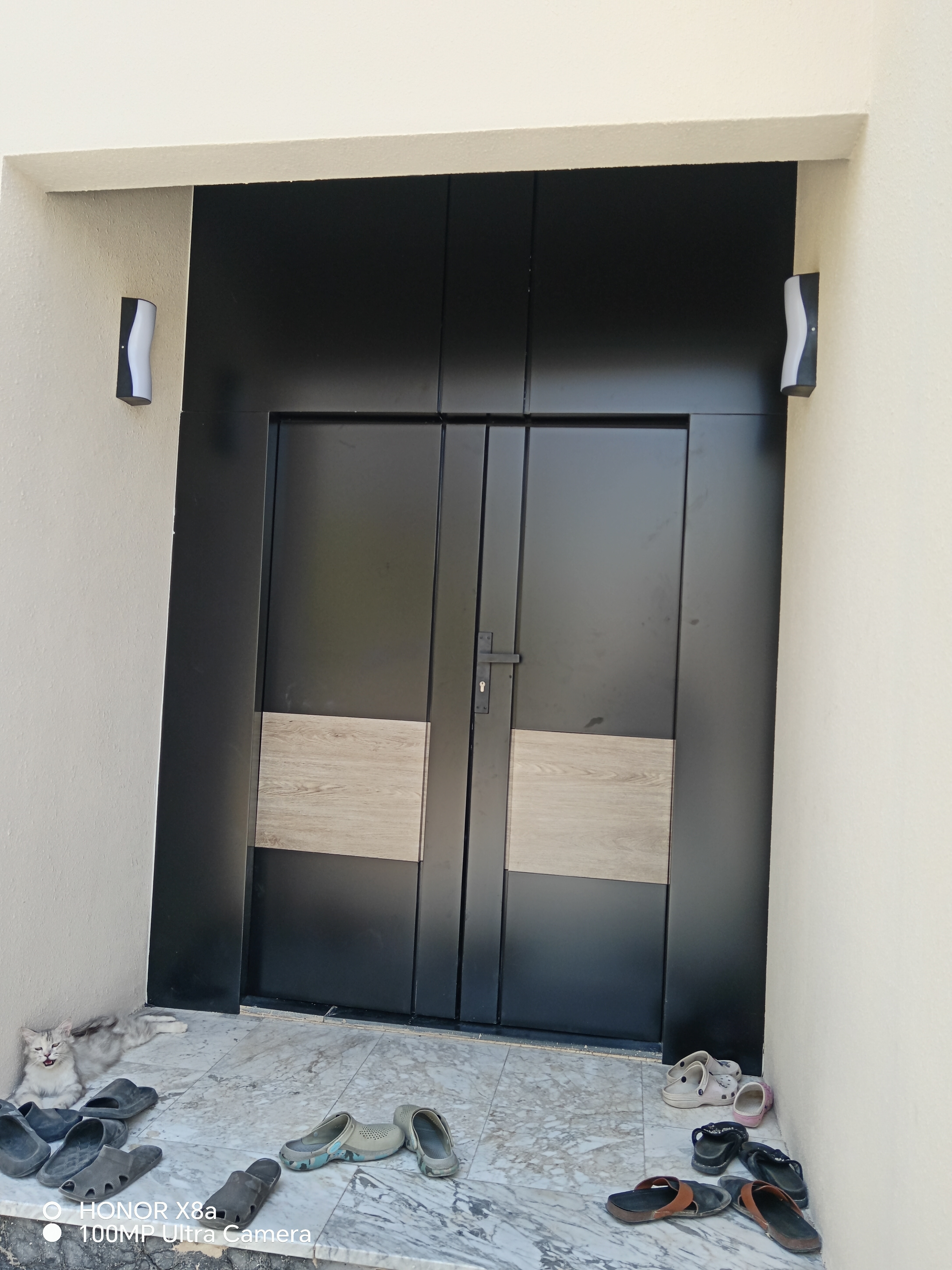 كلادينج ابواب المنيوم